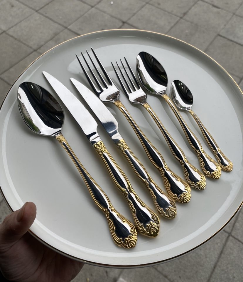 Elegant 24k Gerçek Altın Detaylı 42 Parça KÇB Takım