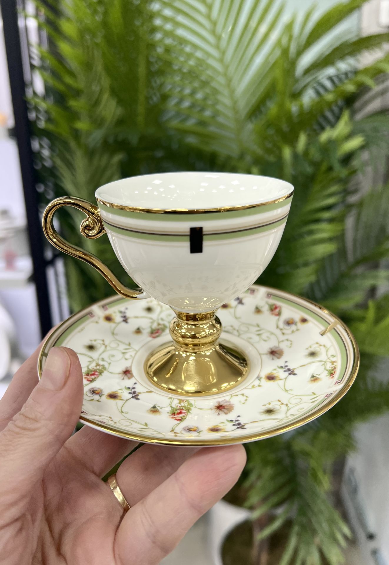 Arlen- 6 Kişilik Fincan takımı