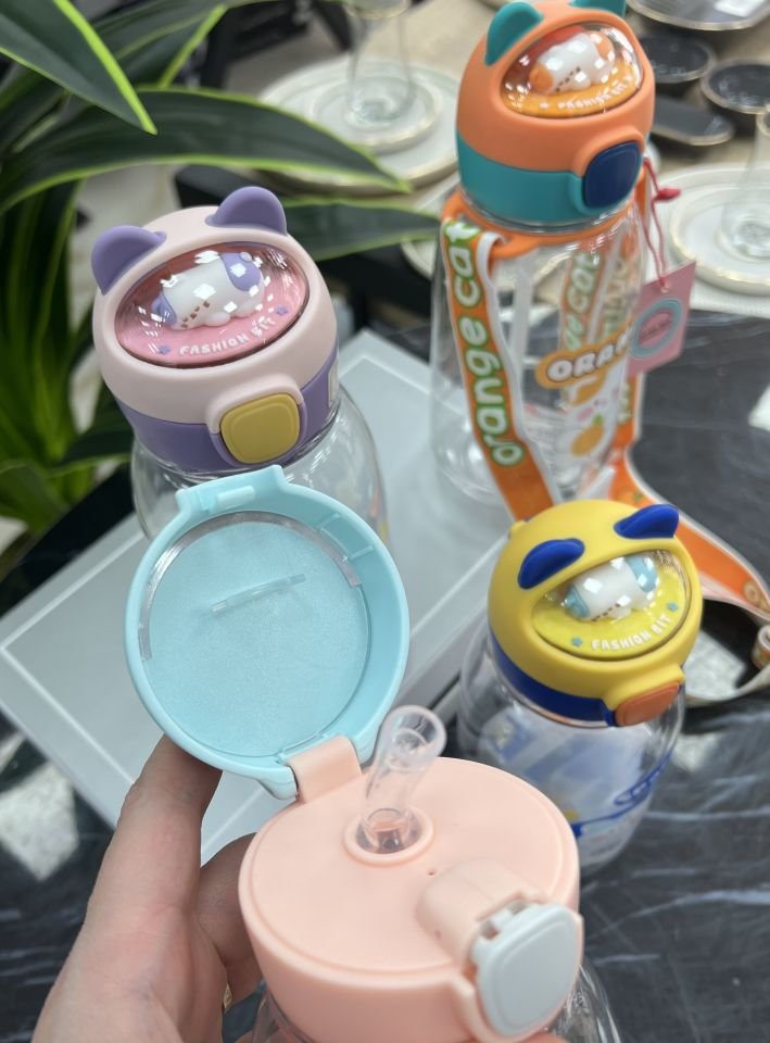 760ml İPLİ-PİPETLİ MATARA vgn2021