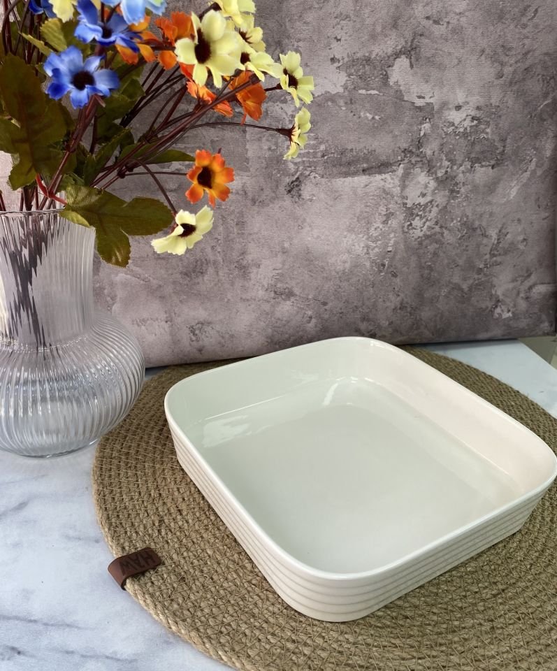 OMR-5270 PERLA KARE PORSELEN ORTA SERVİS 20 CM