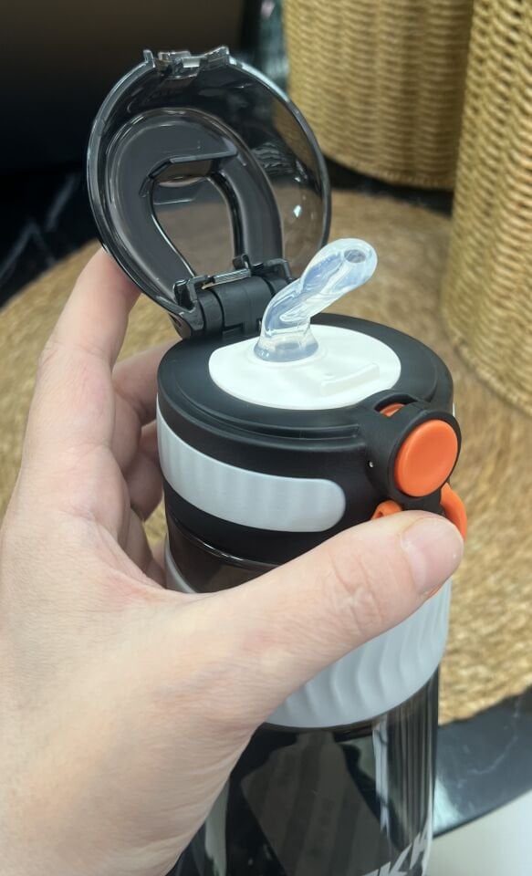 T1016 550 ML PİPETLİ MATARA
