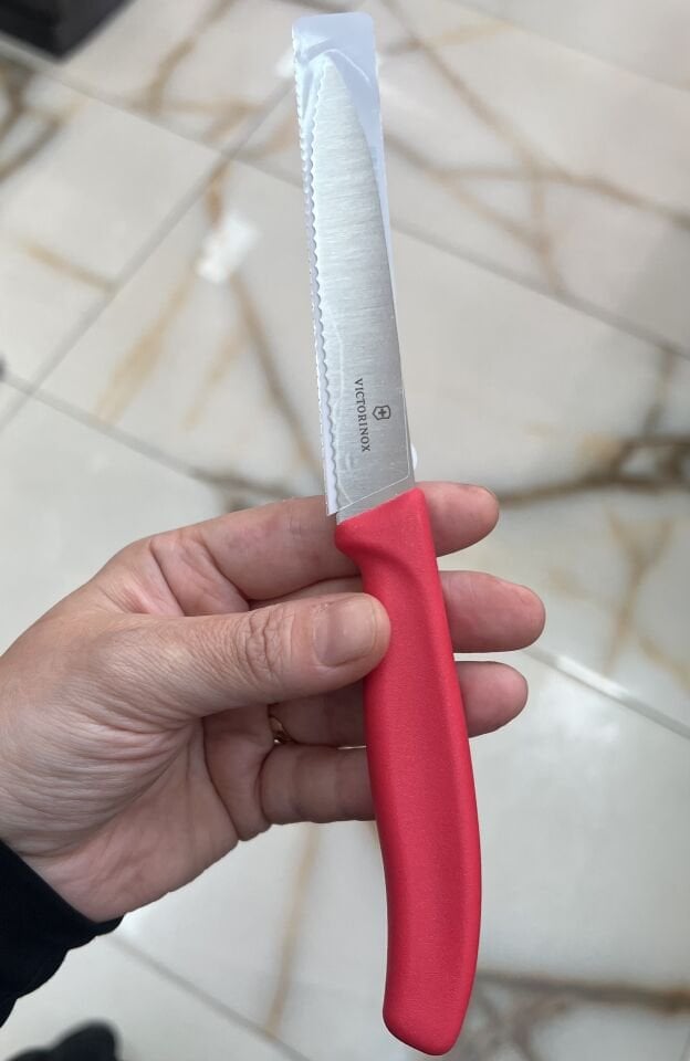 7731- VICTORINOX TIRTIKLI DOĞRAMA BIÇAK