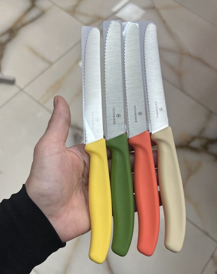 7838- VICTORINOX TIRTIKLI DOĞRAMA BIÇAK