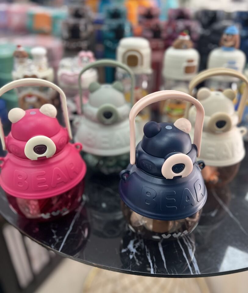 V1003- TRİTAN İP ASKILI PİPETLİ/PİPETSİZ 1000ML MATARA