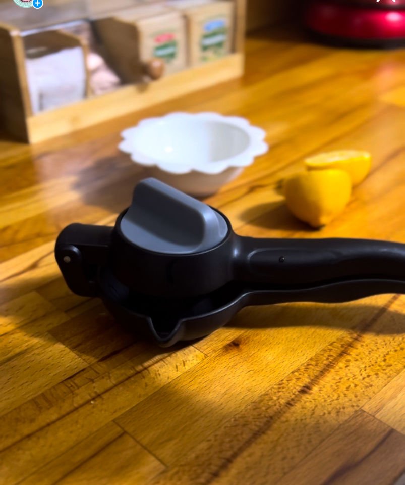 Kaliteli Sert Plastik LİMON sıkacağı (stoktaki gönderilir)