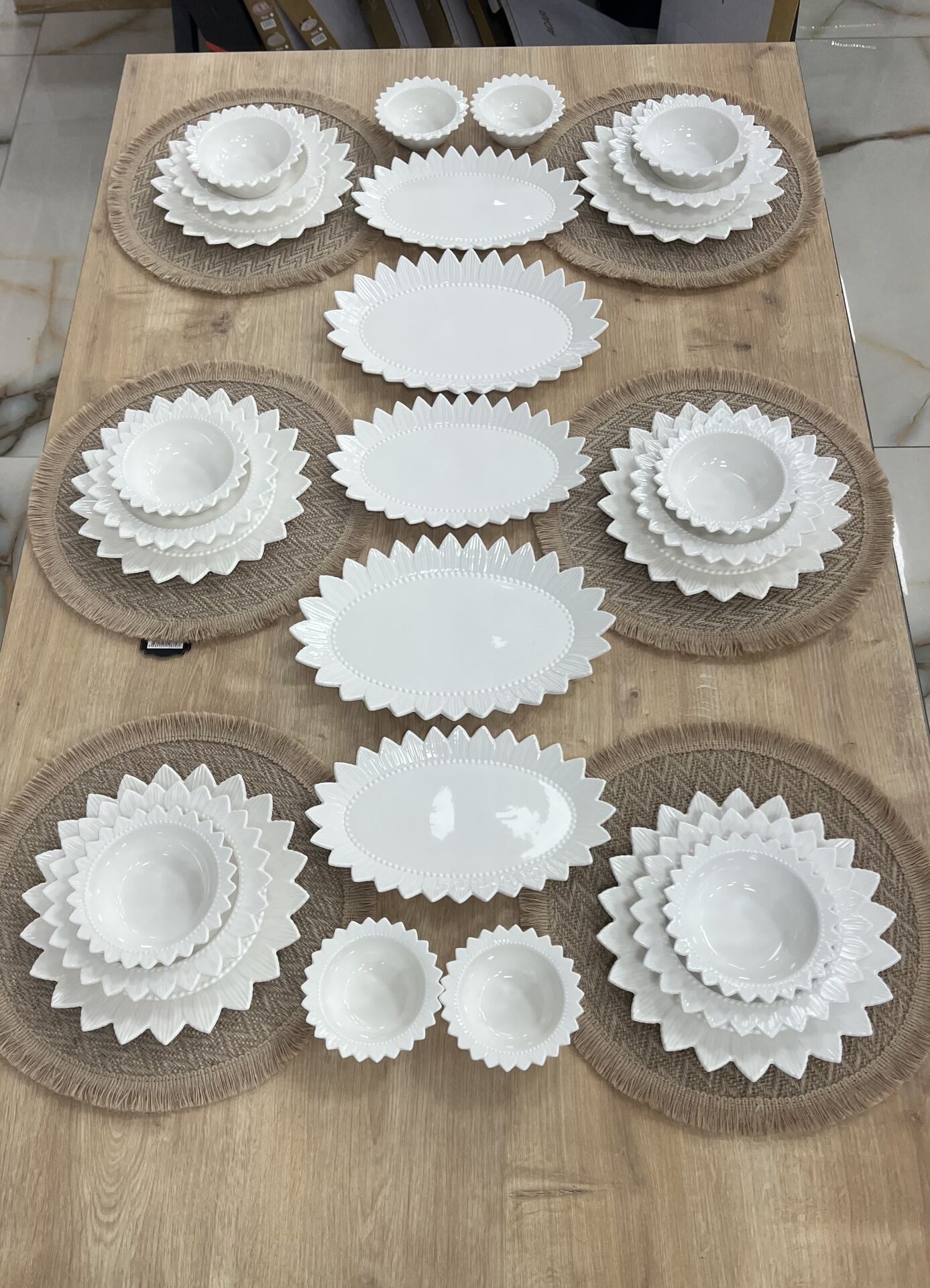 6 KİŞiLİK 27 PARÇA YEMEK TAKIMI