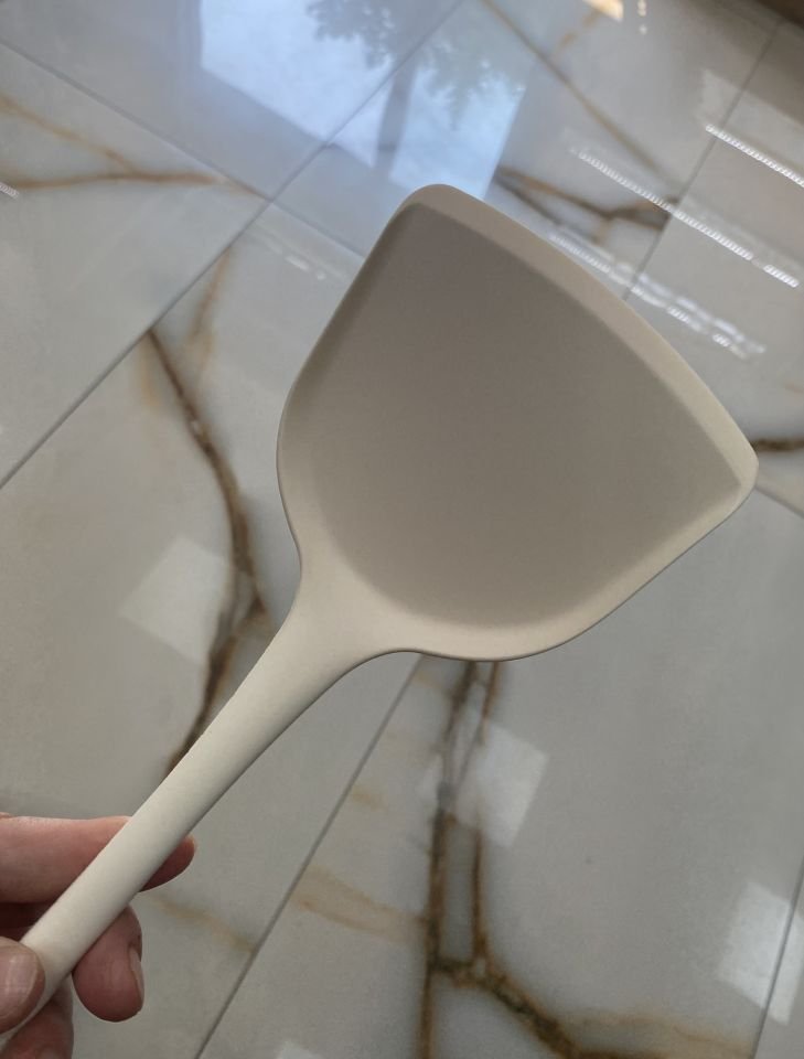 İçi Sert Destekli Silikon Düz Spatula