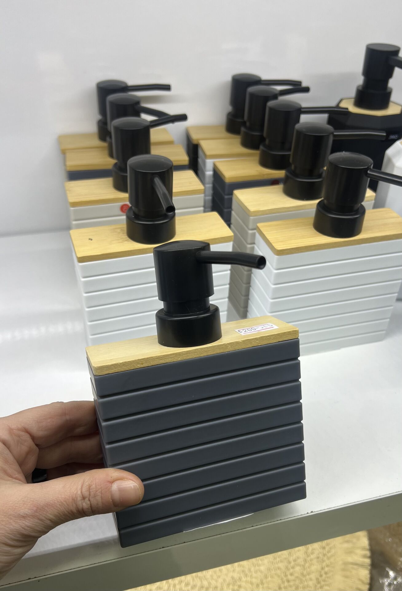 COM 479- DAR ALANA UYGUN SIVI SABUNLUK