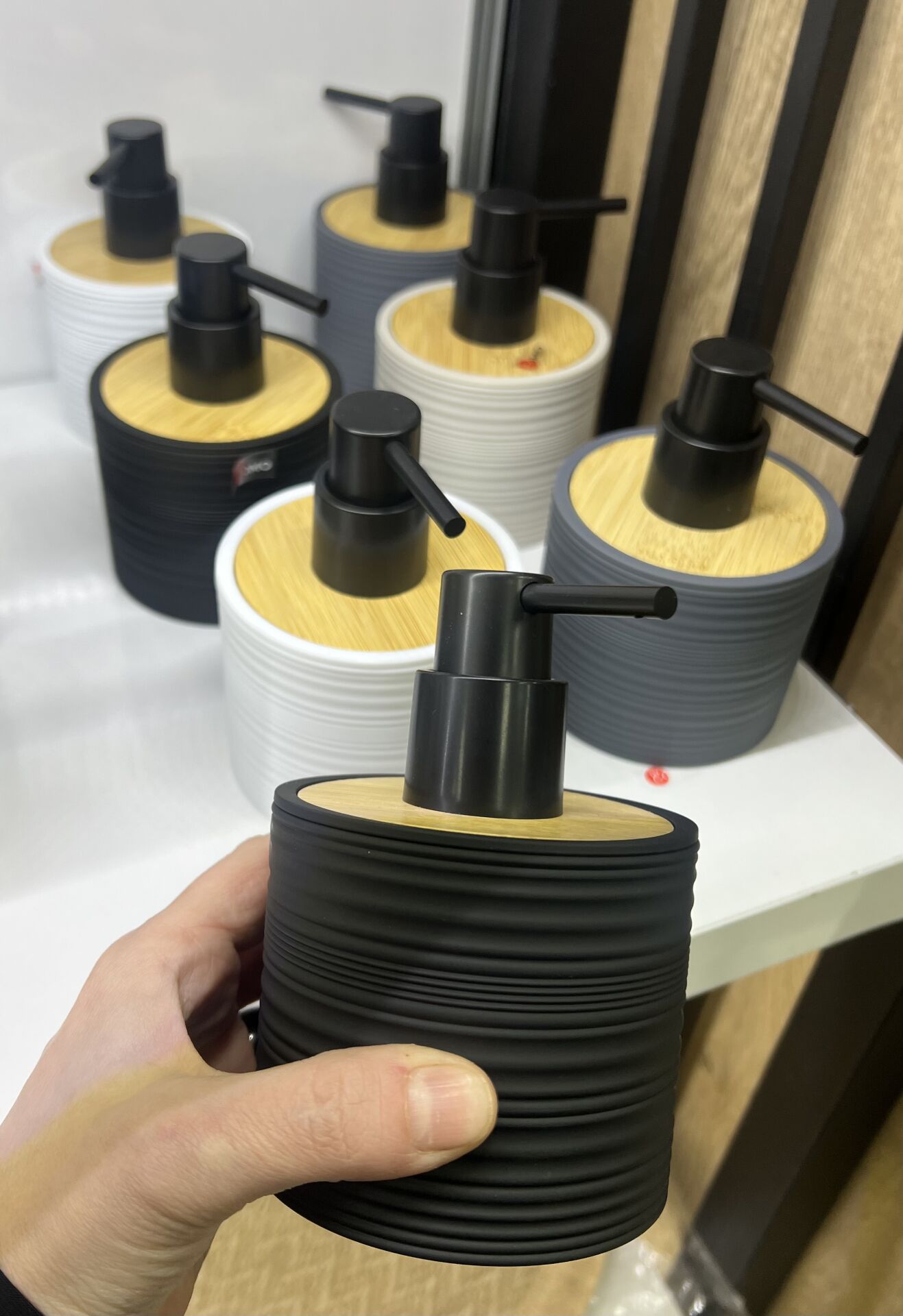 COM 483- SİLİNDİR KISA SIVI SABUNLUK