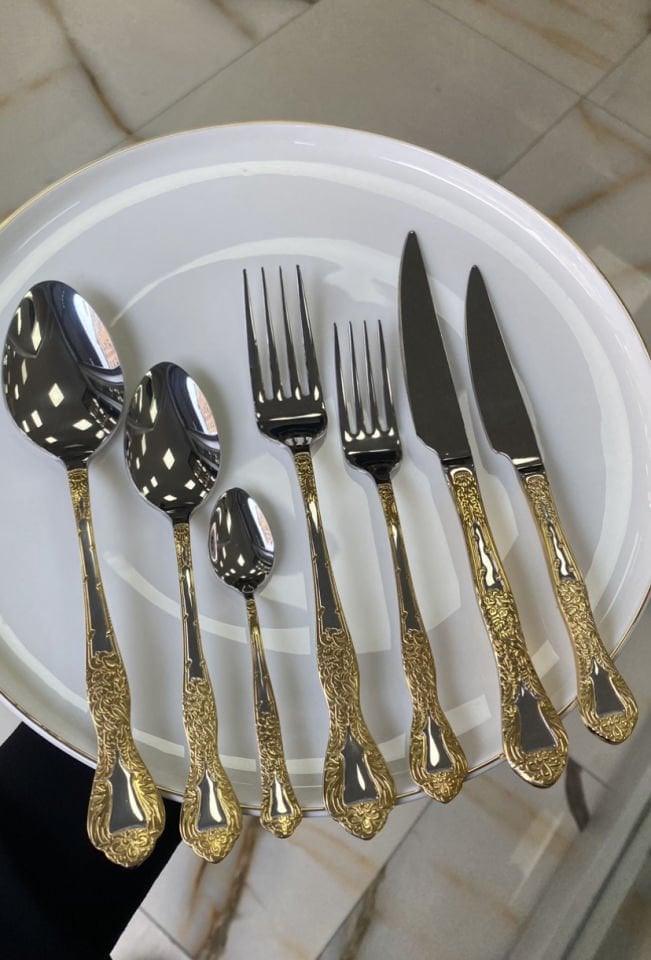 Avangart  24k Gerçek Altın Detaylı 42 Parça 6Kişilik  KÇB Takımı